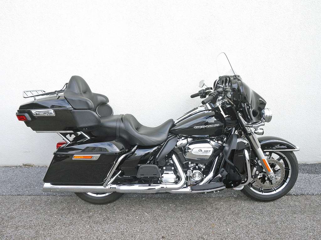 Harley-Davidson Electra Glide Ultra Limited FLHTK Tourer