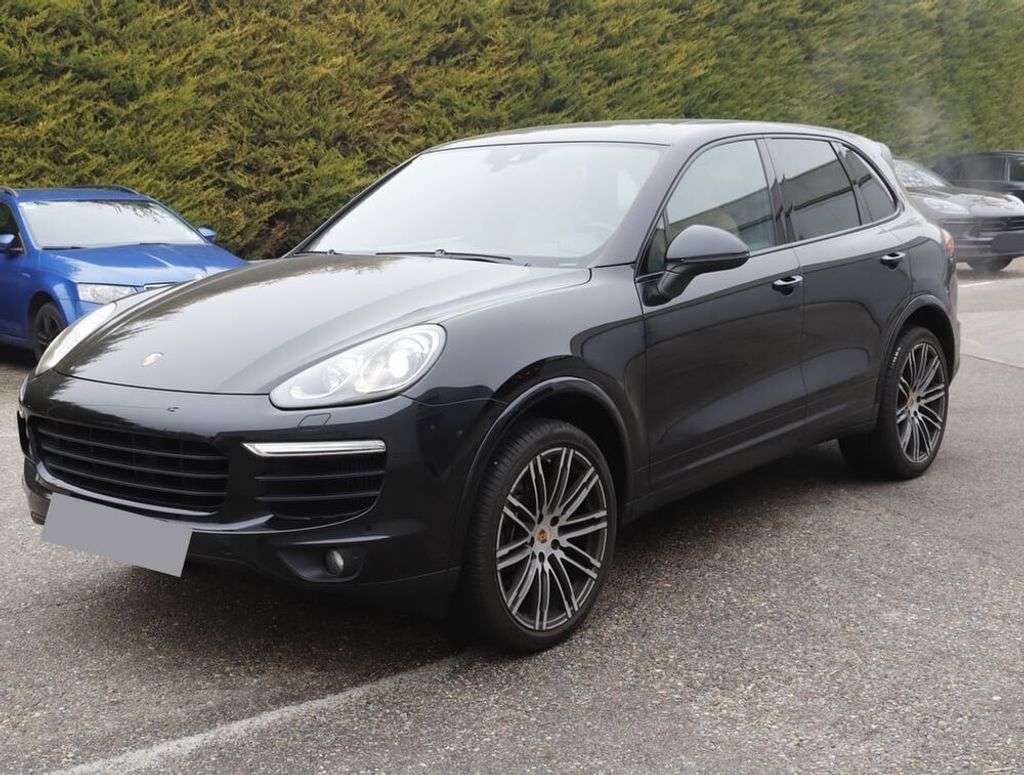 Porsche Cayenne II FL Diesel Platinum Edition - 21''+PANO SUV / Geländewagen