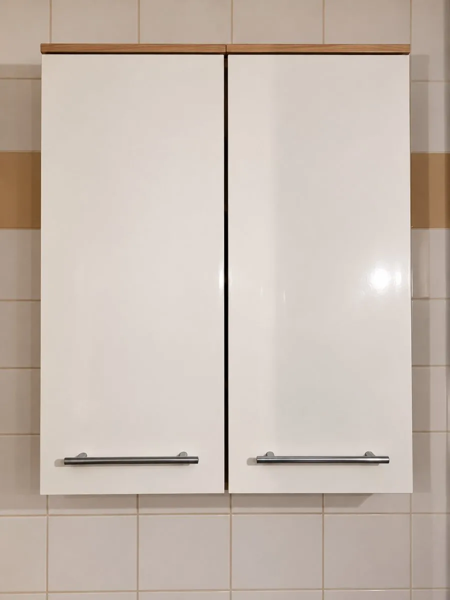 Wohnungsauflösung - Einbauküche mit Elektrogeräten & Möbeln, € 900 ...