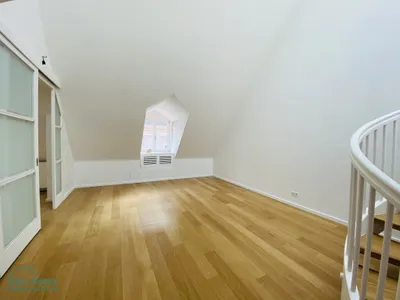DACH-TERRASSEN-WOHNUNG IN PALAIS – Bild 2