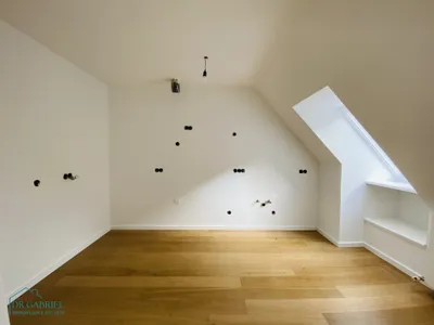 DACH-TERRASSEN-WOHNUNG IN PALAIS – Bild 3