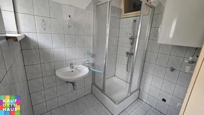 2-Zimmer-Wohnung mieten in Neunkirchen – 53,57 m², € 383 – Bild 7 von 11