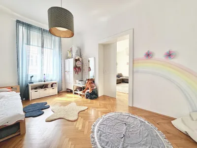 TOPLAGE NÄHE STADTPARK | HELLE 3 ZIMMER | OPTIMALE RAUMAUFTEILUNG | U-BAHN-NÄHE – Bild 3