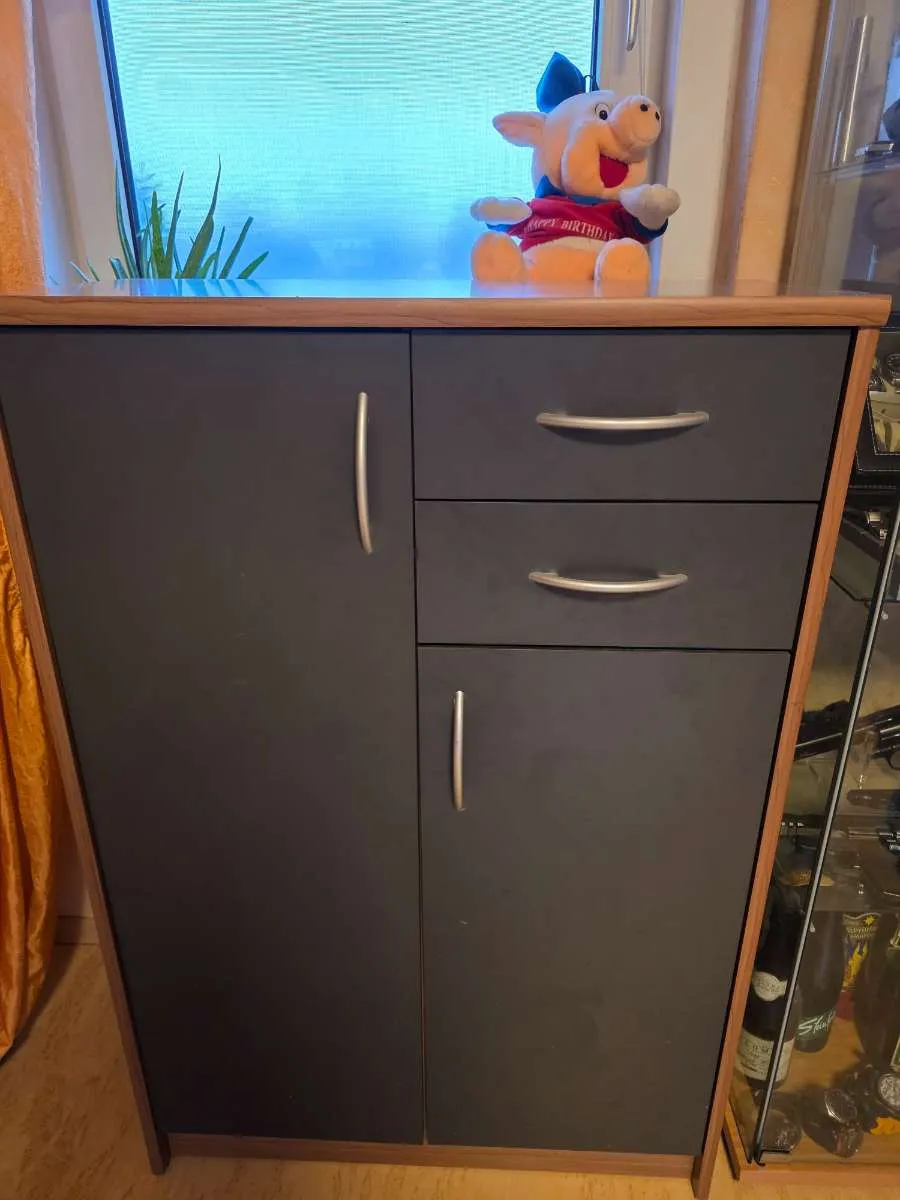 Kommode / Schrank mit Schubladen - gebraucht, € 50,- (3004 Flachberg)