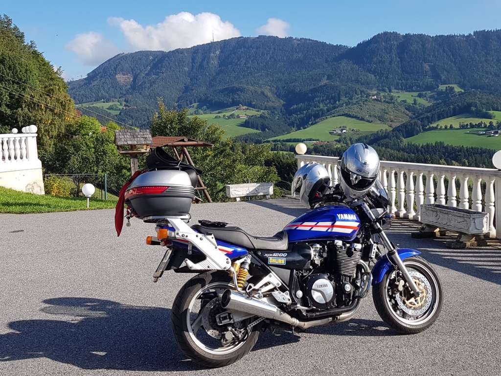 Yamaha XJR 1200 Tourer