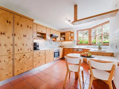 8-Zimmer-Haus kaufen in Vöcklabruck – 331 m², € 1.330.000 – Bild 5 von 14