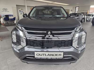 Mitsubishi Outlander 2,4 PHEV S-AWC Invite AT 220V