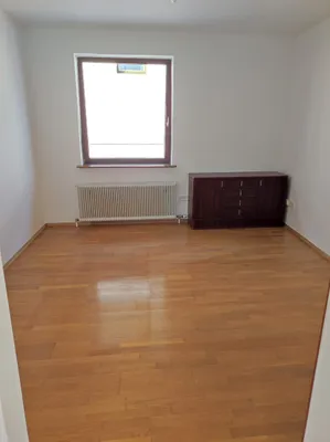 2-Zimmer-Wohnung mieten in Bruck-Mürzzuschlag – 65 m², € 650 – Bild 2 von 8