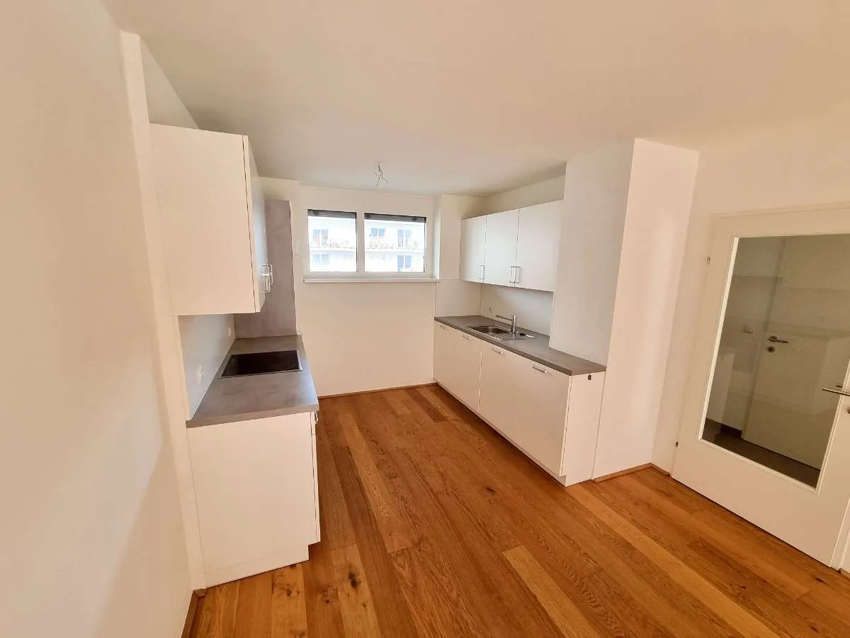 Wunderschöne 2-Zimmer-Wohnung mit 14 m² Balkon nahe Felix-Dahn Platz - Widok 3