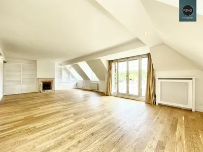 Provisionsfrei: Döblinger Cottage ! Klimatisiertes Luxus - Dachgeschoss - Apartment mit 2 Terrassen! Garagen verfügbar! – Bild 2