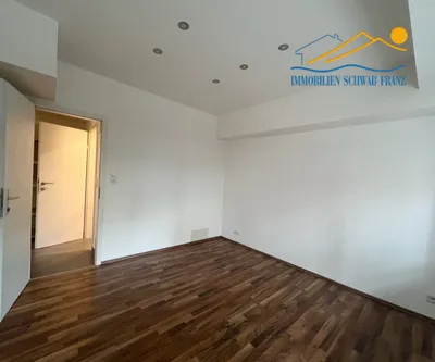 4-Zimmer-Wohnung mieten in Innsbruck – 78 m², € 1.950 – Bild 1 von 4