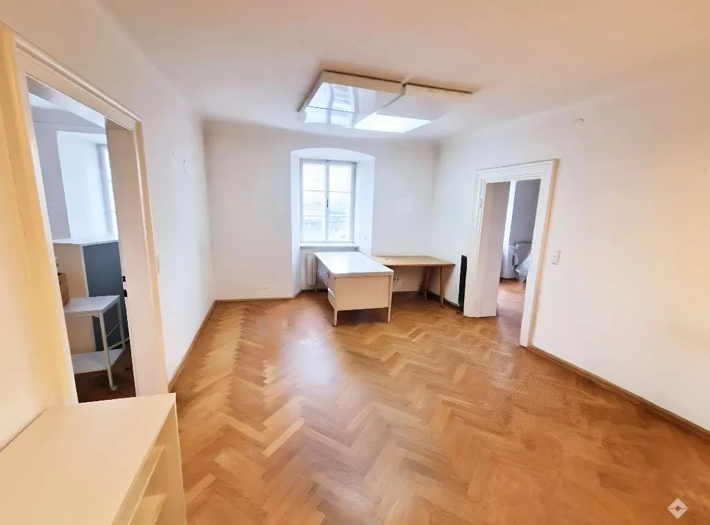Altbau-Büro mit barrierefreiem Aufzug in der Salzburger Altstadt - Ansicht 3