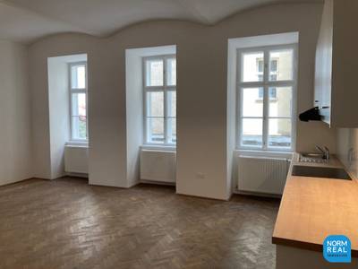 Altbau 6 Zimmer WG Wohnung