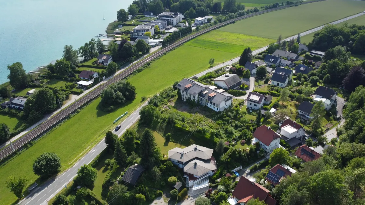 Einzigartiges Grundstück mit wunderschönem Blick über den Wörthersee (Provisionsfrei) - Widok 2