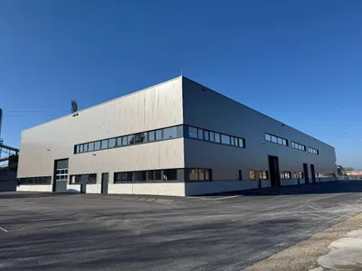 Gewerbeimmobilie mieten in Salzburg-Umgebung – 850 m², € 14