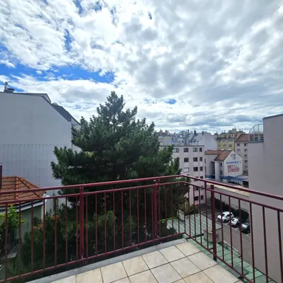 traumhafte, hofseitige Balkonwohnung - nähe Gellertplatz