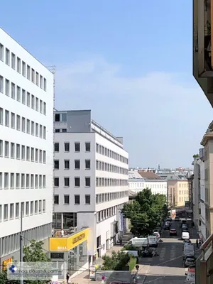 2-Zimmer-Wohnung mit Balkon, 45 m², Landstraße, Landstraße