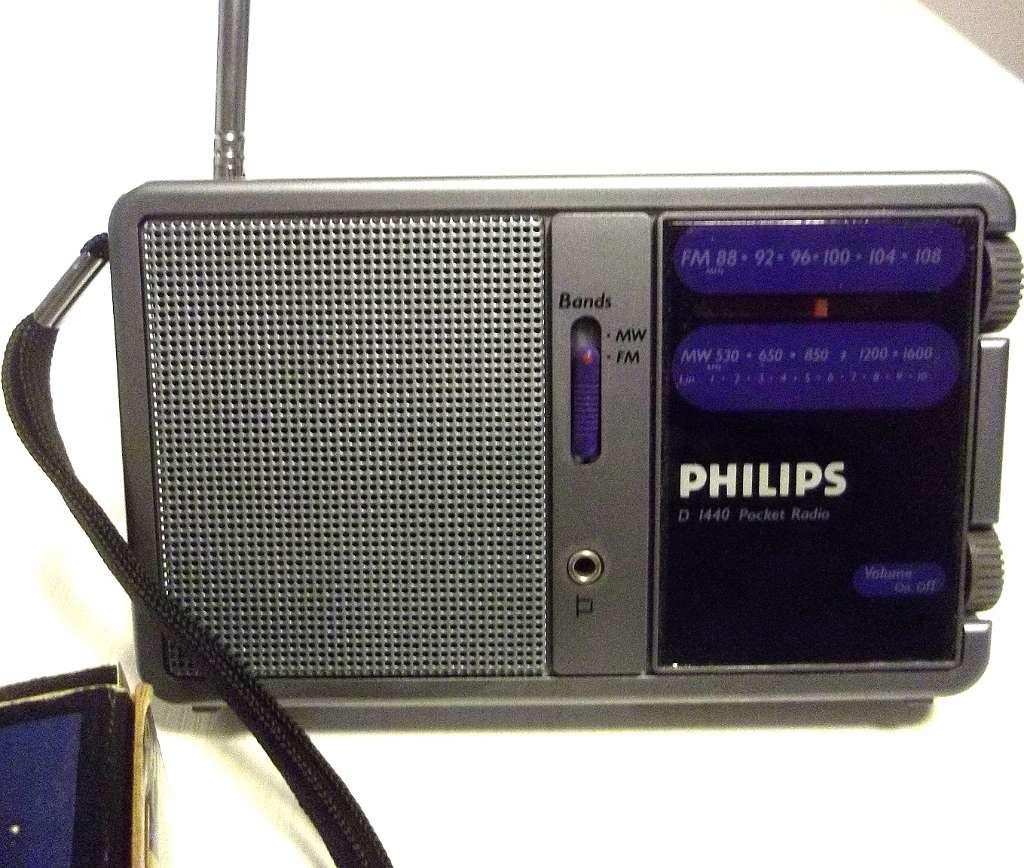 Retro-RadioportablePhilipsD1440