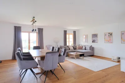 5-Zimmer-Wohnung kaufen in Braunau am Inn – 182 m², € 395.000 – Bild 1 von 14