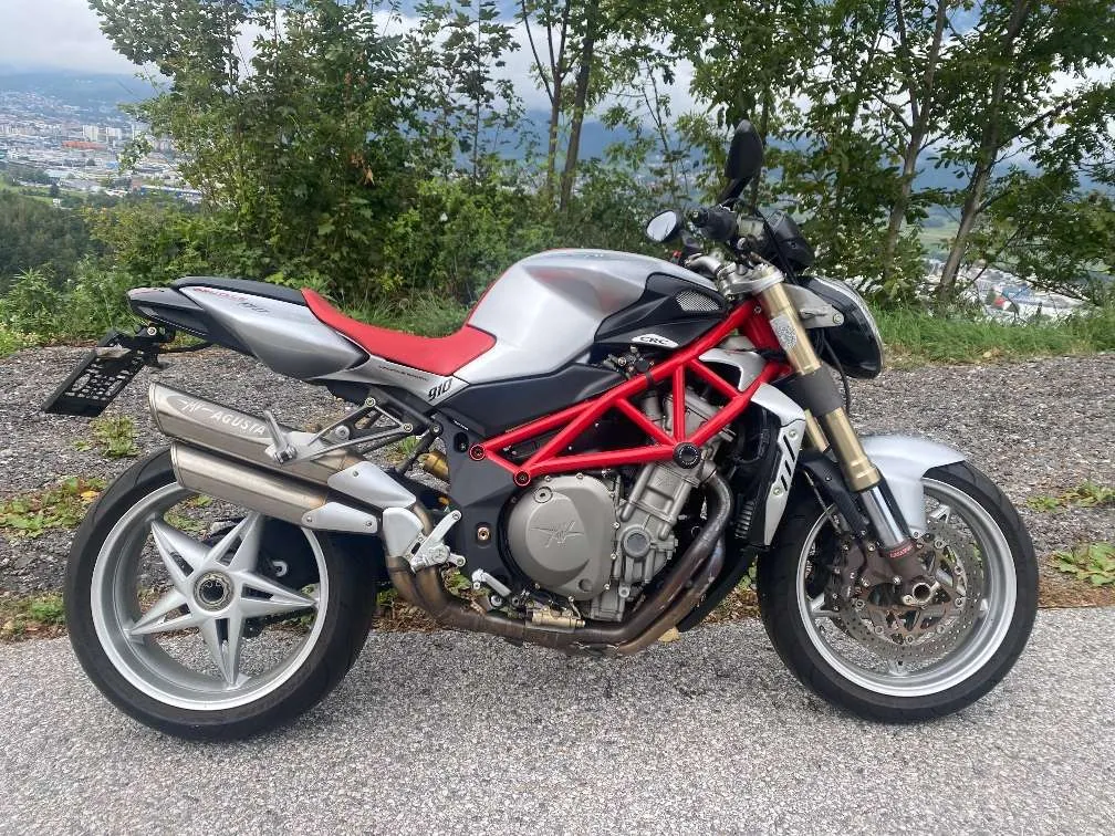 MV Agusta Brutale