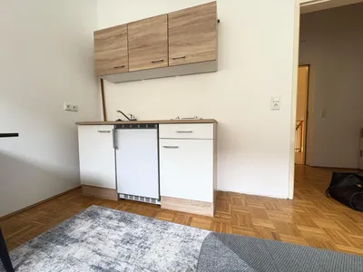 1-Zimmer-Wohnung mieten in Wels-Land – 22,7 m², € 534 – Bild 3 von 4