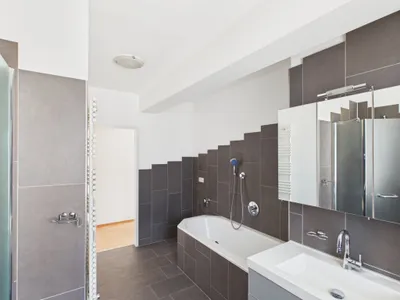 4-Zimmer-Wohnung mieten in Linz – 211,63 m², € 2.465 – Bild 8 von 15