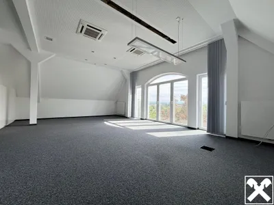 3-Zimmer-Gewerbeimmobilie mieten in Wels – 163 m², € 1.957 – Bild 2 von 10