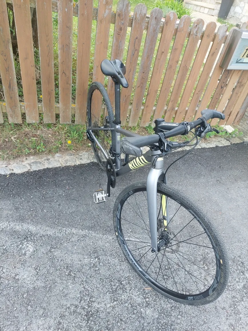 fahrradhelm rcklicht Innovativer LED-Rcklicht-Fahrradhelm  Elbhelm