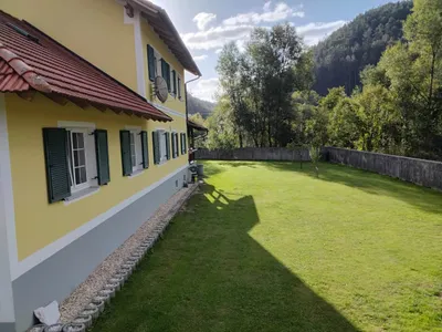 8-Zimmer-Haus mieten in Weiz – 170 m², € 1.100 – Bild 4 von 4