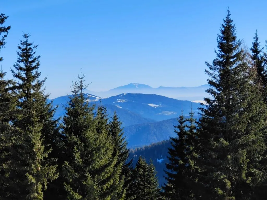 Kärnten: Hochrindl-Nähe Turracher Höhe: Schneesicherheit auf über 1600 Meter! Zweitwohnsitz! Erstbezug! Honorarfrei für Käufer: innen! - Ansicht 2