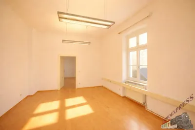 6-Zimmer-Gewerbeimmobilie mieten in Sankt Pölten – 63 m², € 806 – Bild 3 von 5