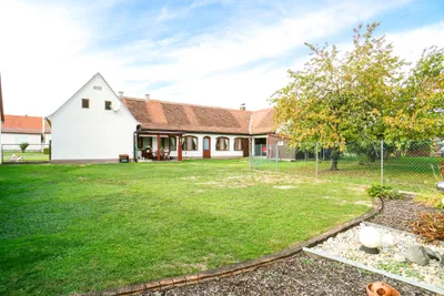 4-Zimmer-Haus kaufen in Jennersdorf – 120 m², € 255.000 – Bild 1 von 14