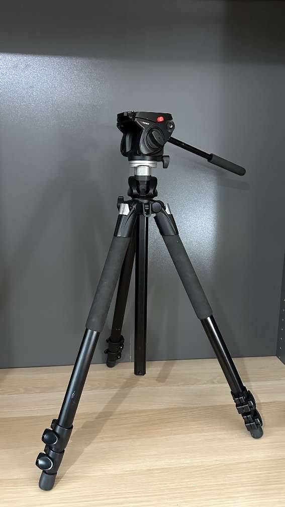 ManfrottoStativmitVideoneiger