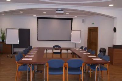 40-Zimmer-Gewerbeimmobilie kaufen in Vöcklabruck – 2 500 m² – Bild 9 von 27