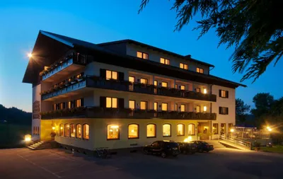 40-Zimmer-Gewerbeimmobilie kaufen in Vöcklabruck – 2 500 m² – Bild 13 von 27