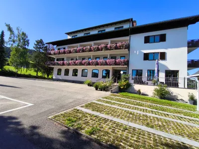 40-Zimmer-Gewerbeimmobilie kaufen in Vöcklabruck – 2 500 m² – Bild 19 von 27