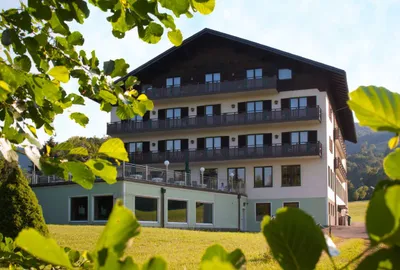 40-Zimmer-Gewerbeimmobilie kaufen in Vöcklabruck – 2 500 m² – Bild 14 von 27