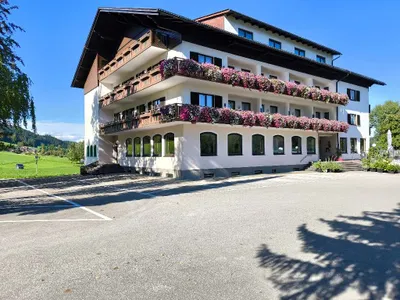 40-Zimmer-Gewerbeimmobilie kaufen in Vöcklabruck – 2 500 m² – Bild 22 von 27