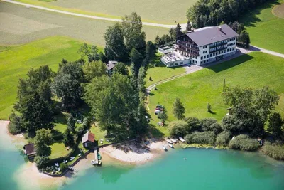 40-Zimmer-Gewerbeimmobilie kaufen in Vöcklabruck – 2 500 m² – Bild 1 von 27