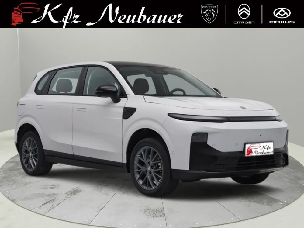 Leapmotor B10 HYBRID EV Design