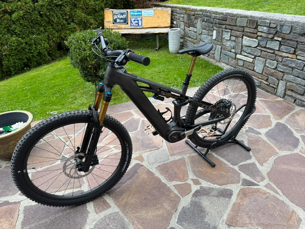 livall smart fahrradhelm L23 Herren Damen mit abnehmbarem Visier und LED Rücklicht | NTA8776 für E-Bike und S-Pedelec bis 45 km/h | SOS Sturzerkennung per App | City, Pendeln BSEID Kleiderbügel-Aufbewahrung, HIPS Kleiderbügel-Organizer, Pflanzschale AKKUPACK:Extrem