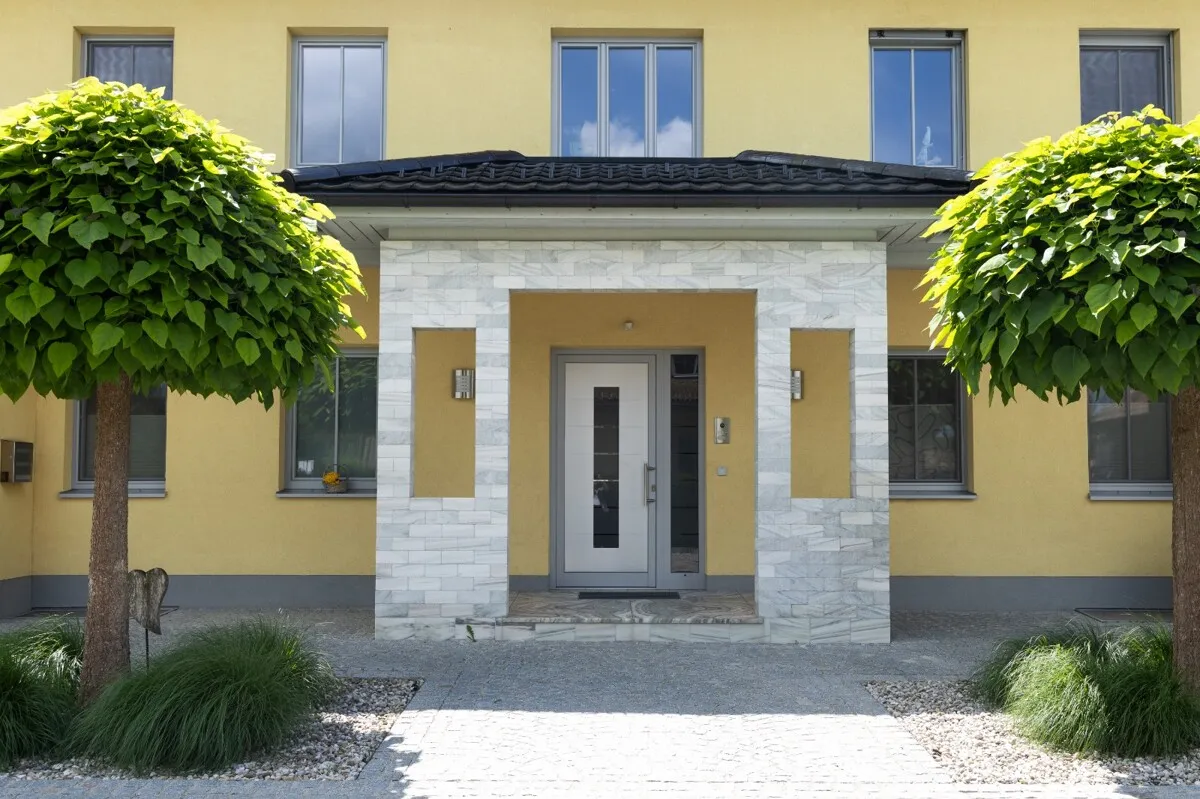 Exklusive Villa in begehrter Lage - Widok 2