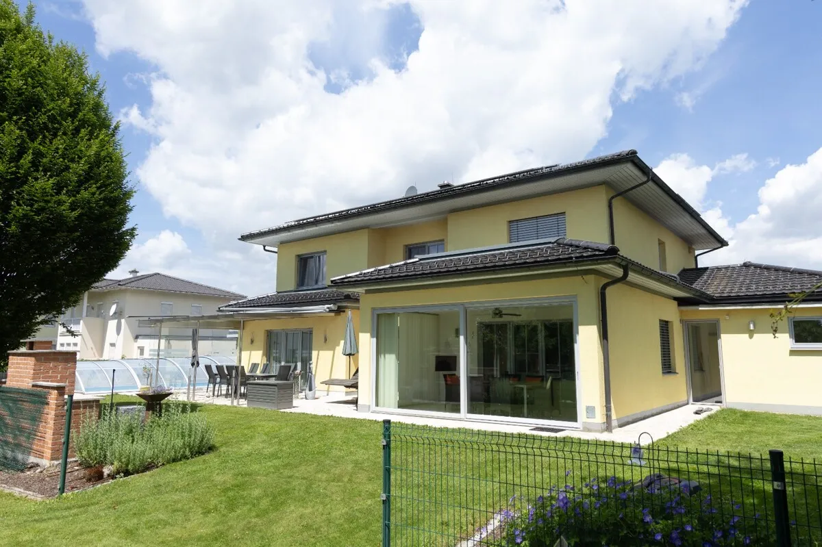 Exklusive Villa in begehrter Lage - Widok 3