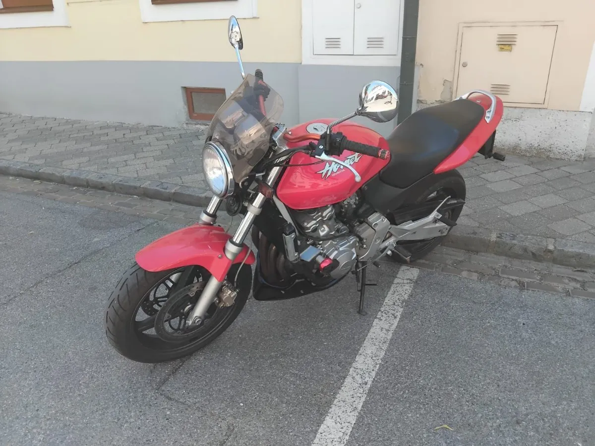 Honda Hornet