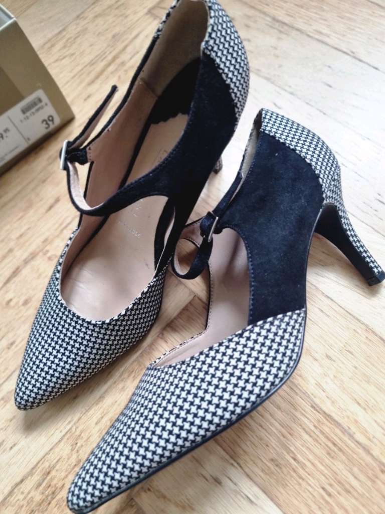 Lazzarini Pumps