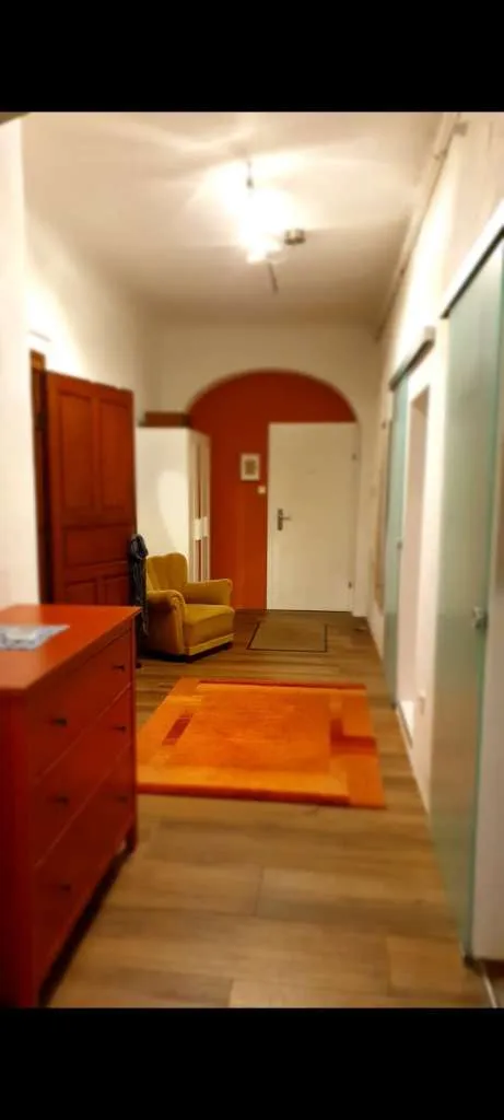 1-istabu dzīvoklis, 80 m²