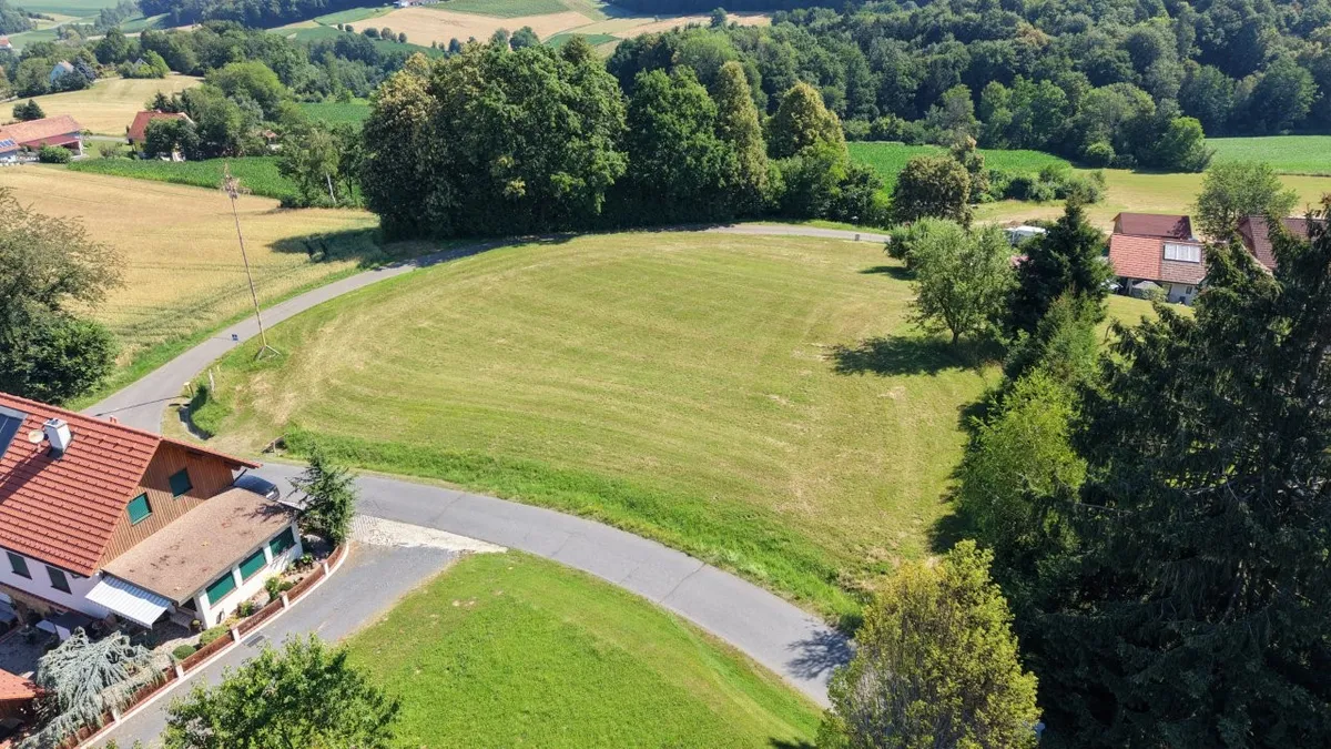 Baugrundstück in erhöhter und ruhiger Lage in Gossendorf/Feldbach, Feldbach