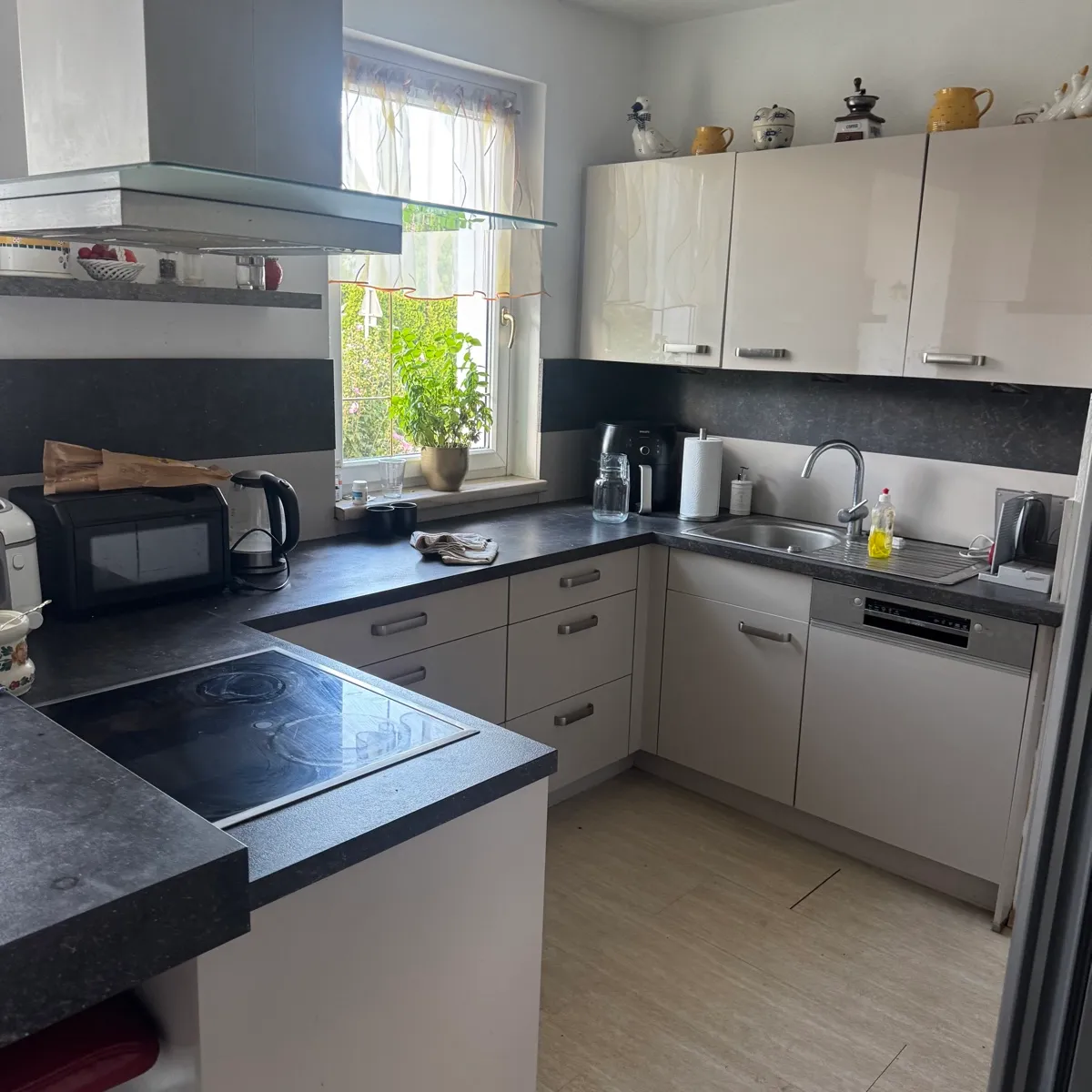 Nobilia Küche ohne Geräte, € 700,- (2700 Bad Fischau)