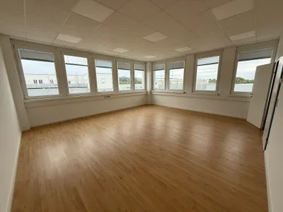 1-Zimmer-Gewerbeimmobilie mieten in Baden – 52 m², € 658 – Bild 6 von 7