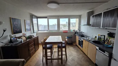 Schöne & geräumige 4-Zimmer-Wohnung in zentraler Lage - 1110 Wien (Grillgasse) – Bild 3